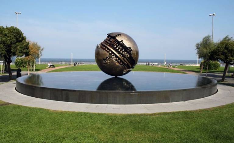 Sfera-Grande-Pesaro-Arnaldo-Pomodoro-780x470